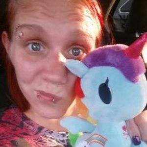 Meet your Posher, Alyx